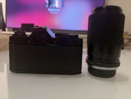 Cosina CT1 Super Analog Camera mit Objektiv und Zubehör