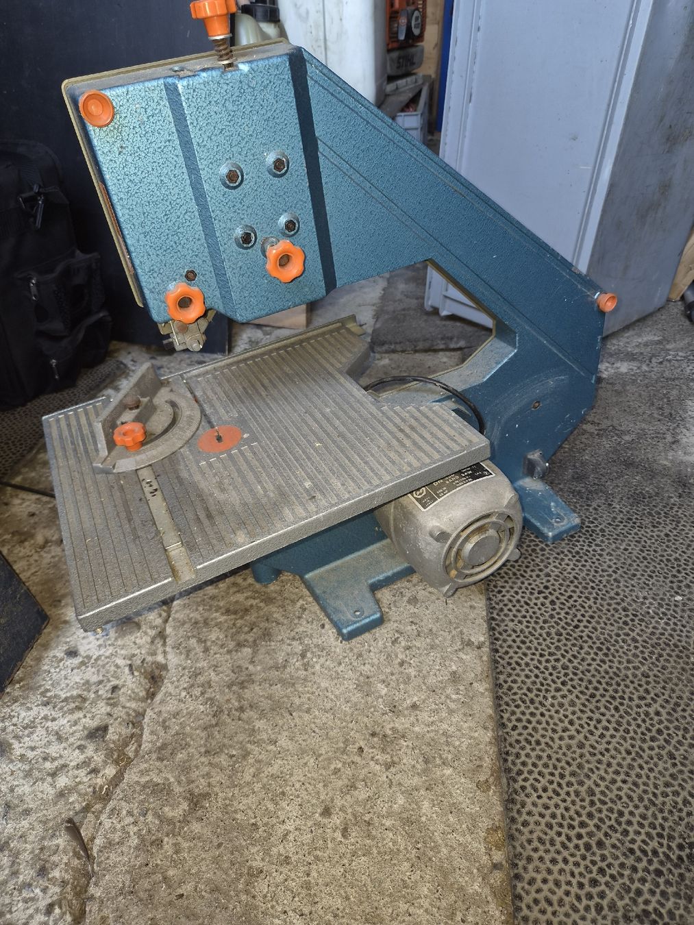 Sägen: Bandsäge Black & Decker – Gebraucht aus Hochdorf von TT_GARAGE 1