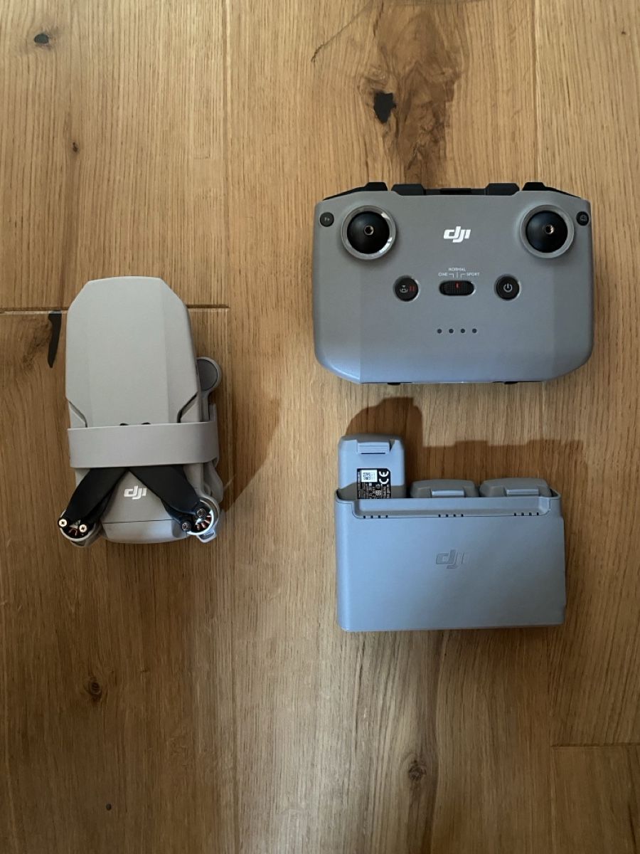Drone DJI Mini 2 SE Fly More Combo - État impeccable! (Neu (gemäss ...