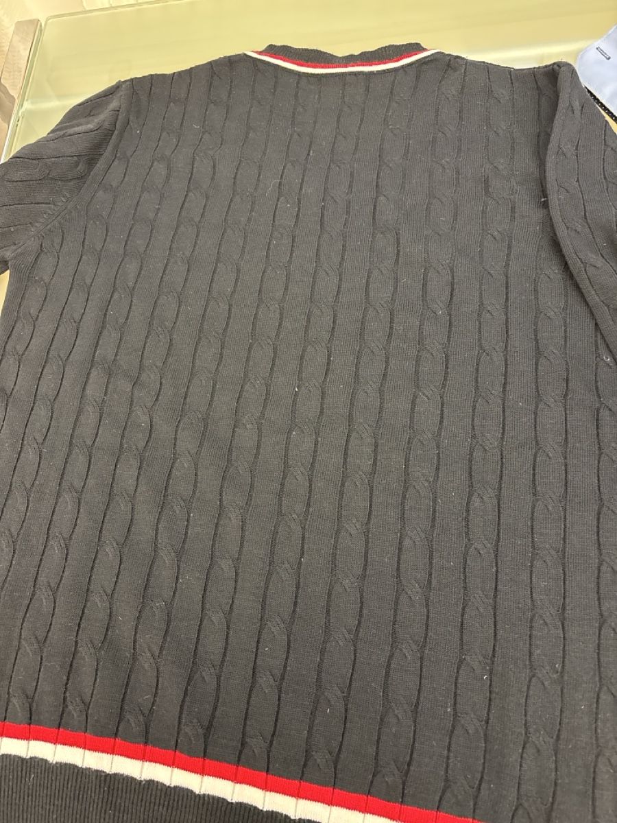Tommy Hilfiger Maglioni & Felpe: Thommy Hilfiger Pulli Gr. M schwarz – Nuovo (secondo la descrizione) da Kaltbrunn venduto da Modern 2