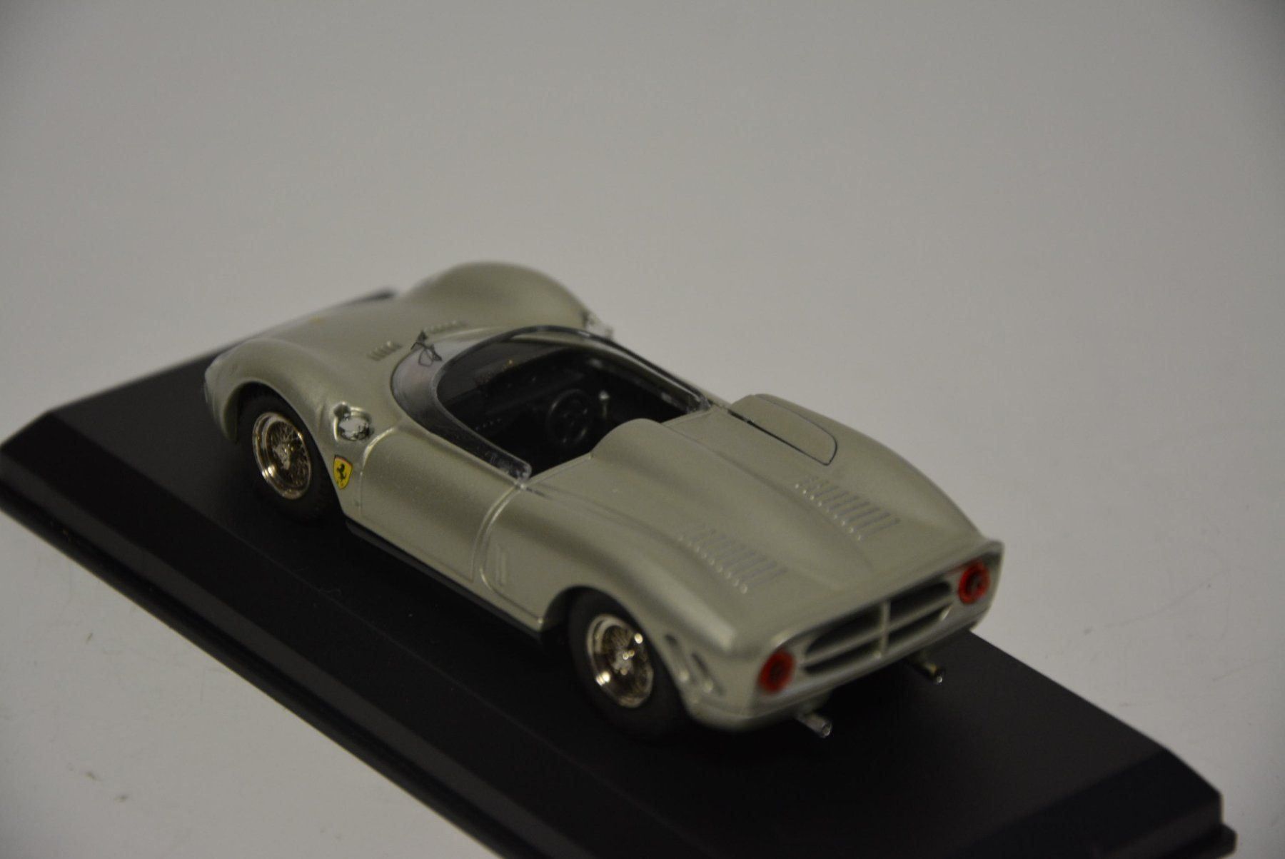 Ferrari Modellini d'auto: Ferrari 330 P2 1964 , Best Model , 143 – Nuovo e nell'imballaggio originale da Goldach venduto da Feivel9 8