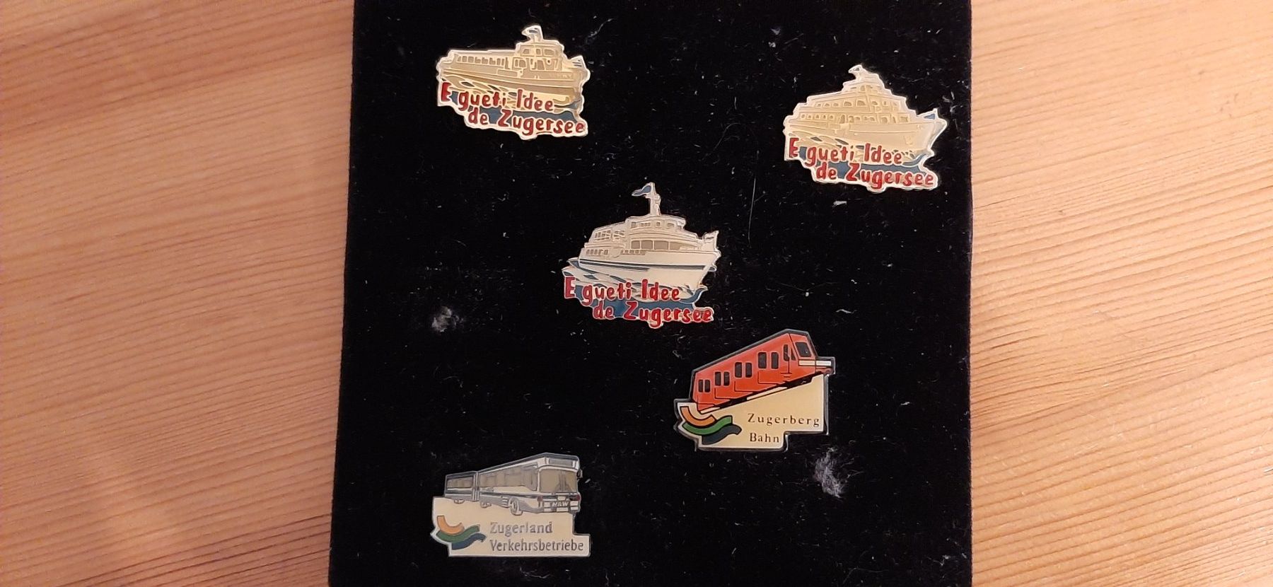 Plaketten & Abzeichen: Verkaufe 30 verschiedene Pins – Gebraucht aus Wiesendangen von pau_56xn 1