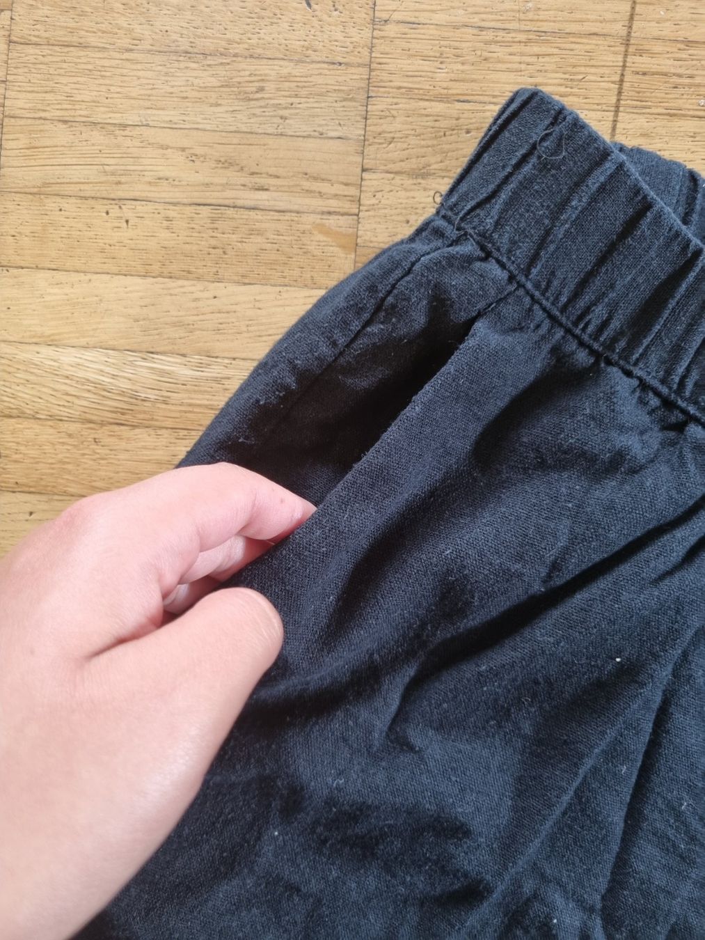 Vero Moda Pantaloni: Cute Summer Shorts black – Usato da Rüti ZH venduto da irima_vanya 1