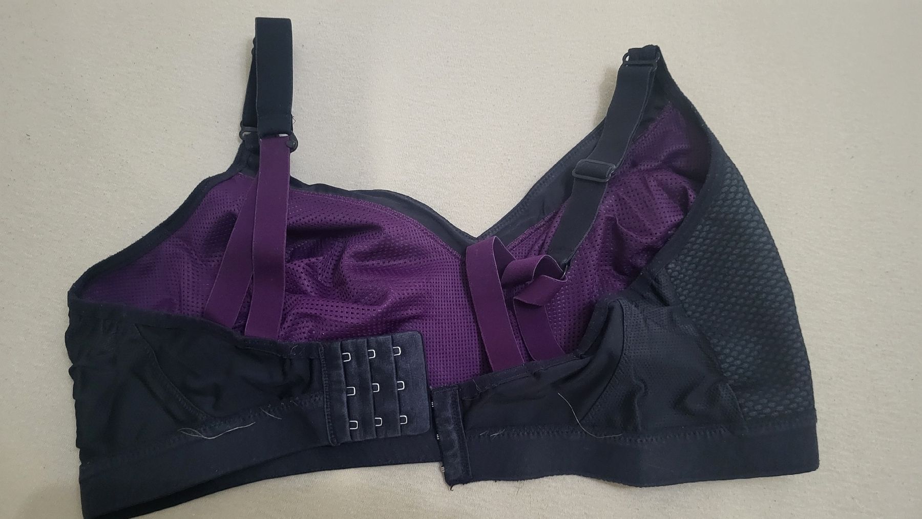 Triumph Autres dessous: 2 Triumph triaction Sport BH 90E – D'occasion à Dürnten par Mde 5
