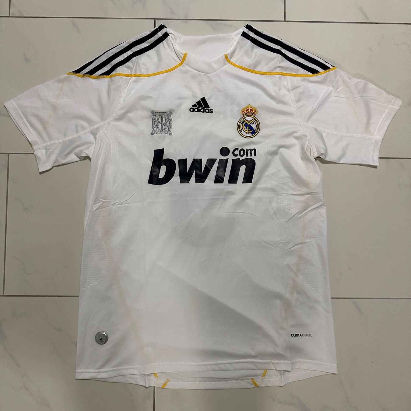 Real Madrid Maillots de corps & Pantalons: Real Madrid Ronaldo Trikot Grösse L – Neuf (Voir description) à Liestal par tha_dg6j