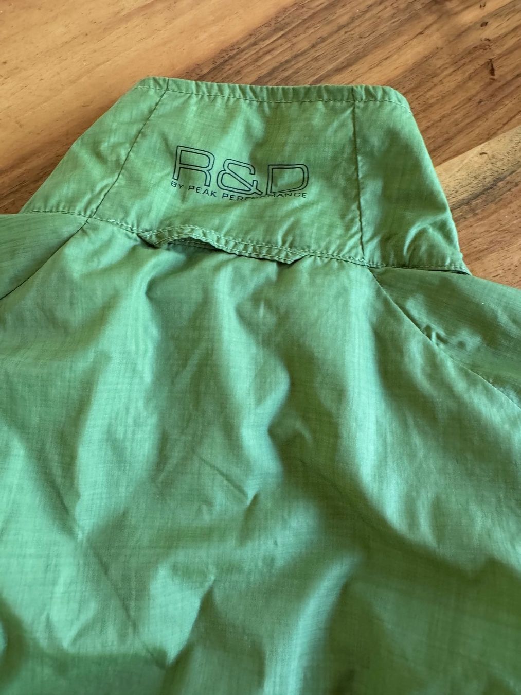 Peak Performance Jacken: Leichte Herrenjacke Peak Performance Grösse M Grün – Gebraucht aus Meiringen von Jackwashere 6