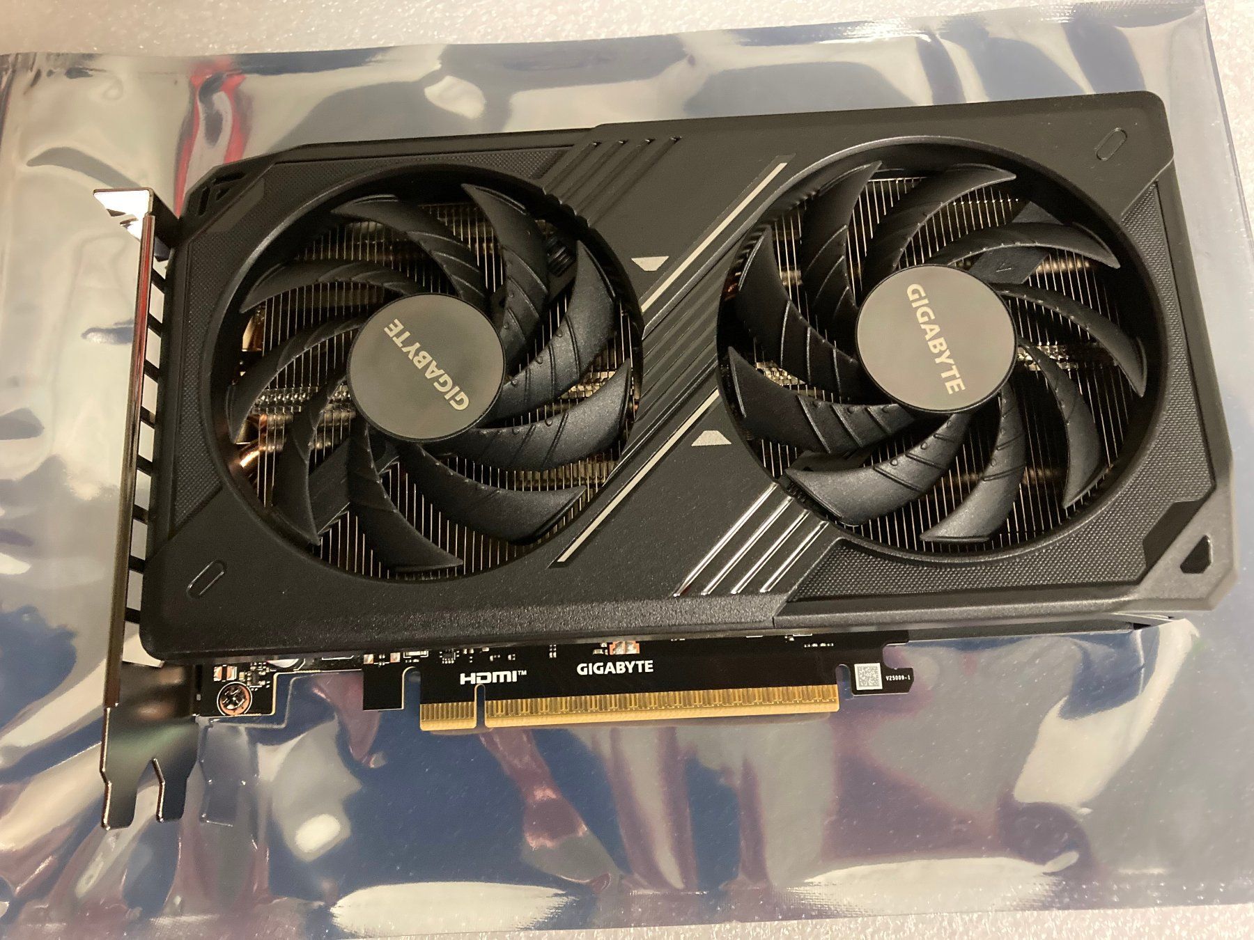 Nvidia Grafikkarten: Gigabyte GeForce RTX 5060 Windforce MAX OC 8GB neu – Neu (gemäss Beschreibung) aus Wettingen von Schabernack_sam