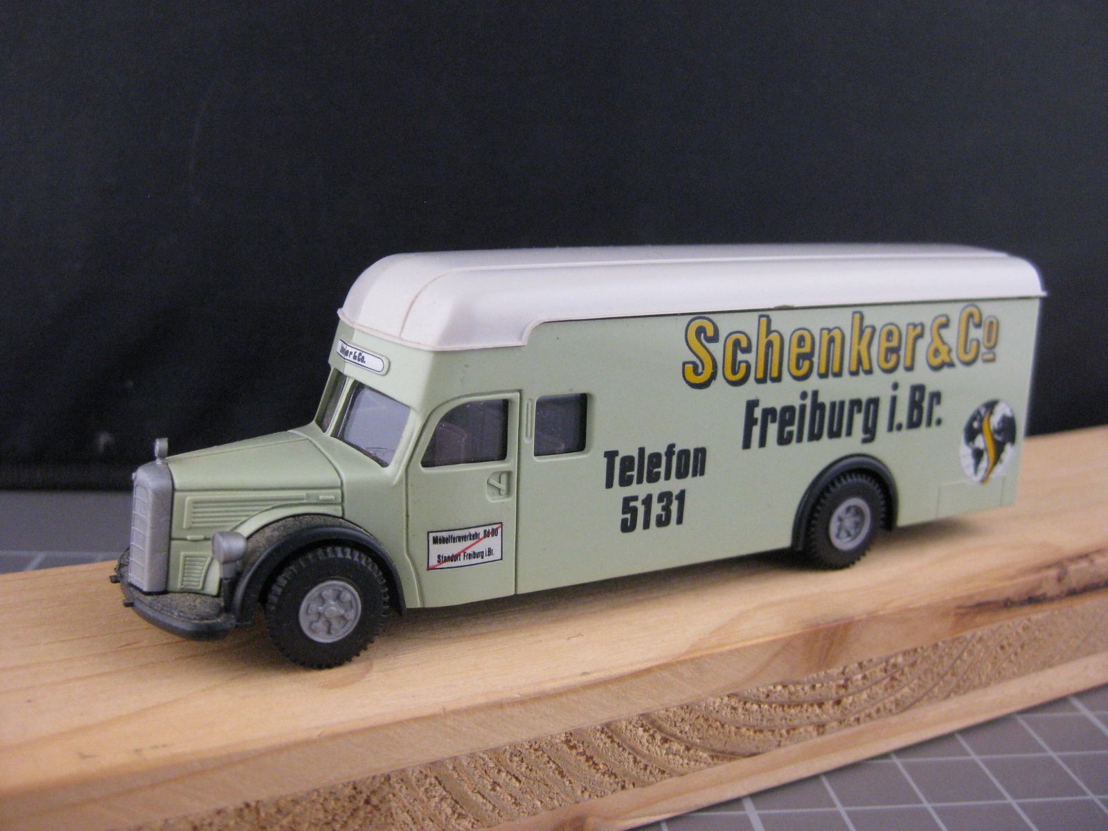 Brekina Modelleisenbahnen: Brekina Möbeltransporter – Gebraucht aus Malters von Marosko