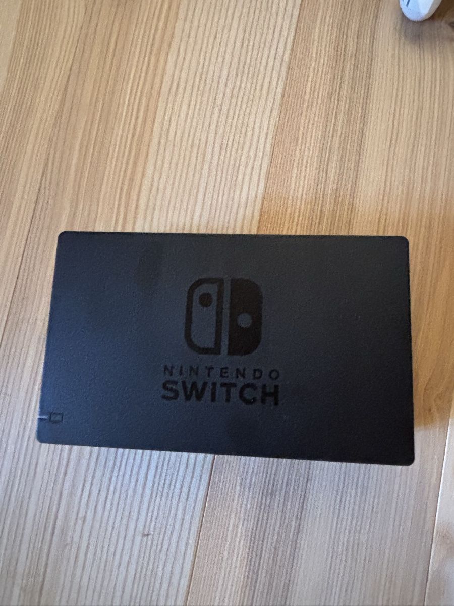 Nintendo Konsolen: Nintendo switch mit Zubehör + Mario party – Gebraucht aus Langnau b. Reiden von Gian_Tinner 3