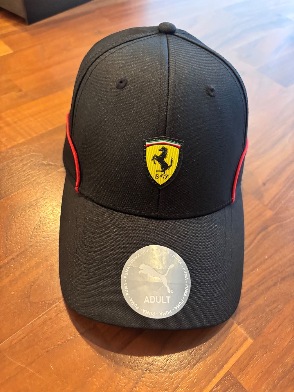 Puma Altro in  Abbigliamento & Accessori: Puma Ferrari Kappe schwarz mit Etikett – Nuovo e nell'imballaggio originale da Zürich venduto da engebrunau