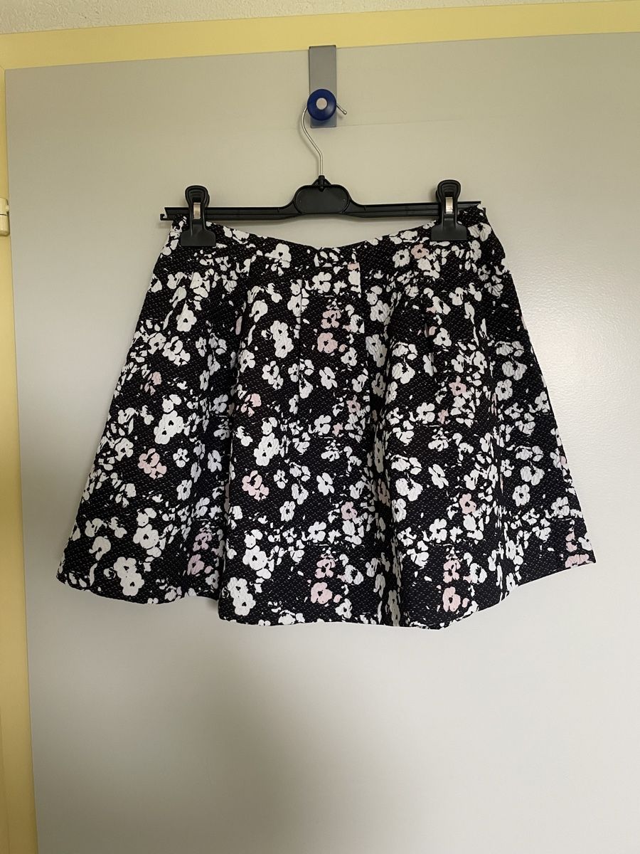 Nafnaf Röcke: Jupe NAF NAF fleurie 🌸 – Neu (gemäss Beschreibung) aus Vuadens von Nina11