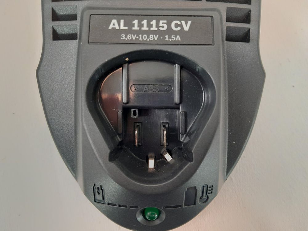 Bosch Caricatori & Batterie: BOSCH Standard Ladestation – Usato da Richterswil venduto da Restwert_Richterswil 2