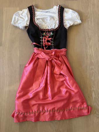 Dirndl Stockerpoint Gr. 38 (sehr klein geschnitten)