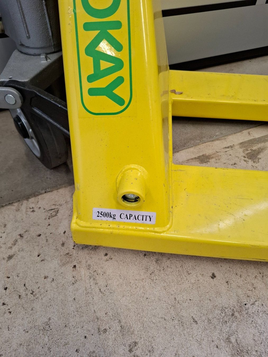 Carrelli elevatori e a forche: 035 Okay Palettenrolli – Usato da Derendingen venduto da Meisterstuecke 2