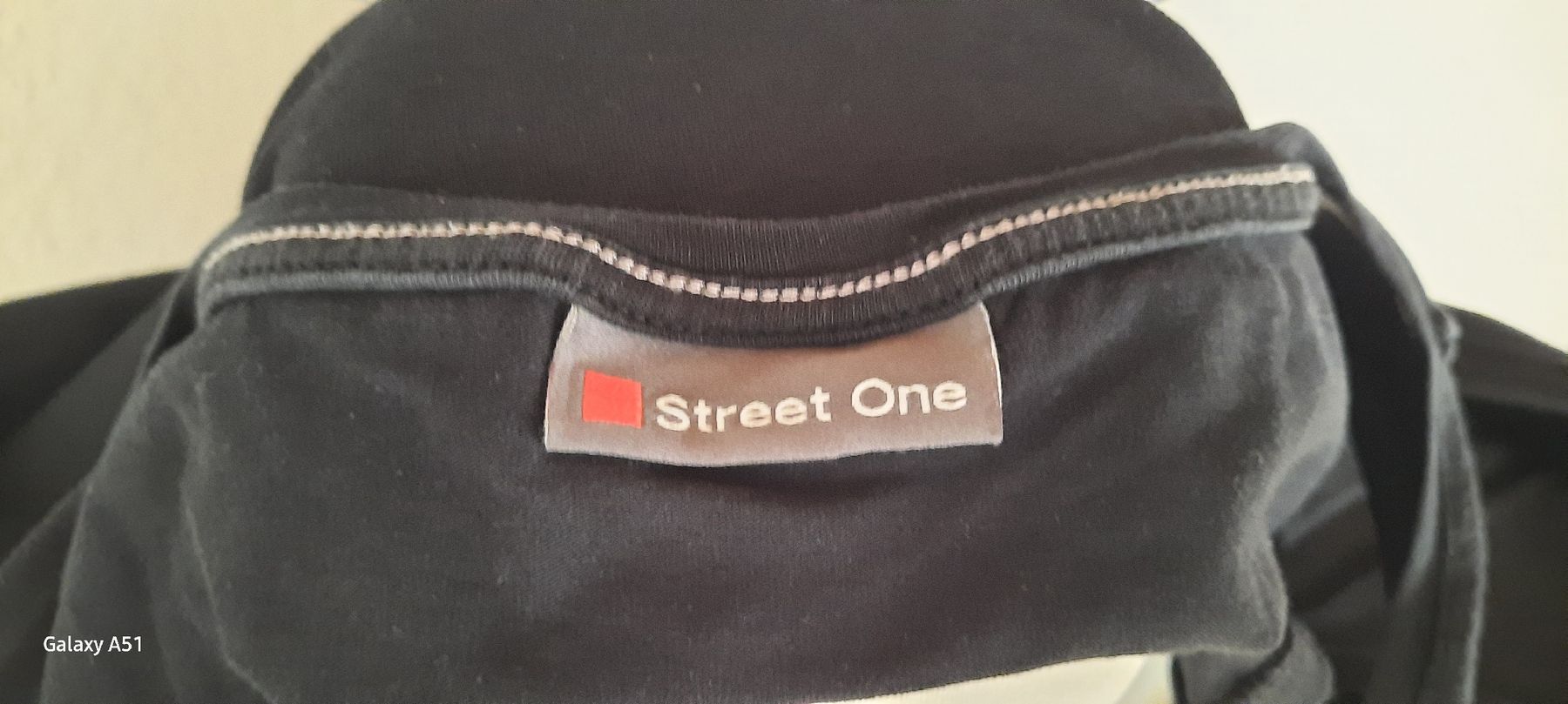 Top: ***STREET ONE*** Top schwarz Gr 44 – Usato da Wädenswil venduto da H2H_Secondhandshop 4