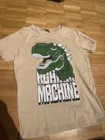 Tshirt Grösse 122-128