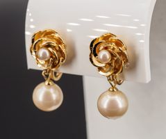 Vintage VENDÔME Ohrclips; Blüten & Faux-Perlen