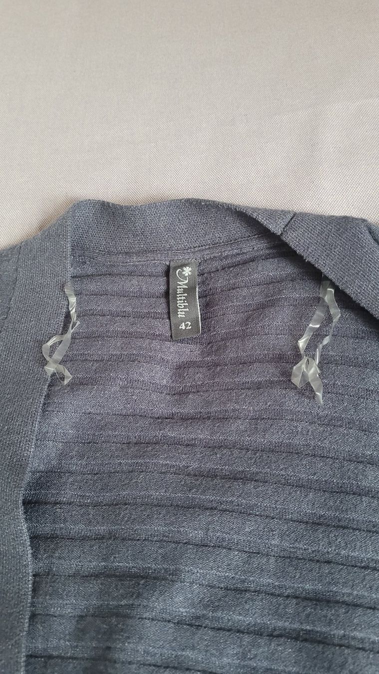 Giacche: Strickjacke Damen – Usato da Unterentfelden venduto da Koki4 3