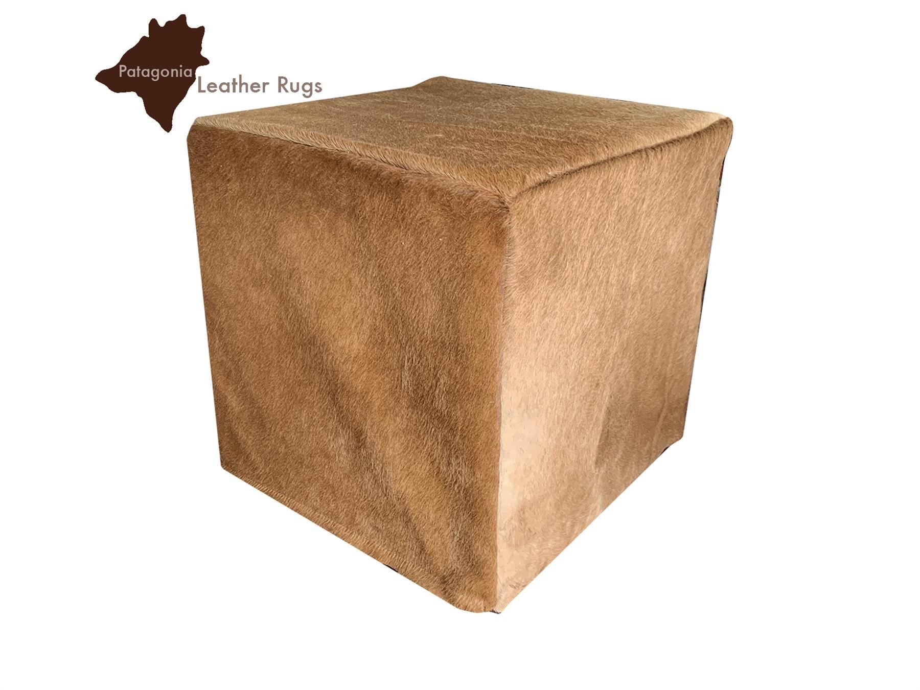 Sgabelli: Kuhfell Hocker Beige – Nuovo e nell'imballaggio originale da Arbedo venduto da patagonialeatherrugs 3