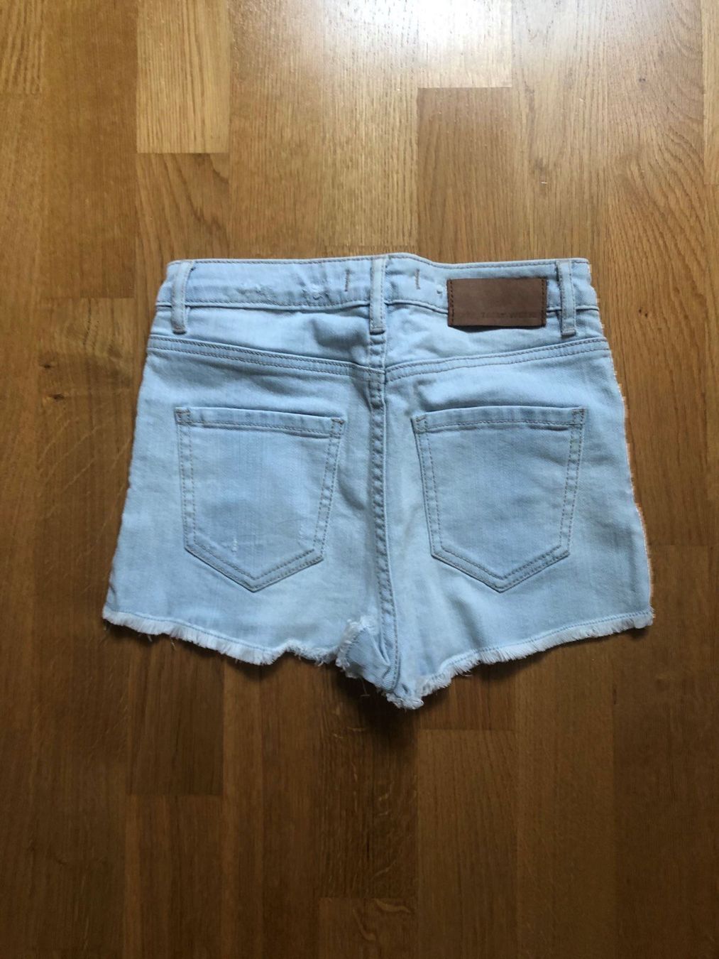 Jeans: Tally Weijl highwaisted Hotpants – Usato da Grenchen venduto da iagiag 1