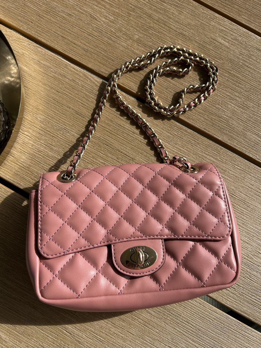 Guess Taschen für Damen: Rosa Guess Tasche neu – Neu (gemäss Beschreibung) aus Egerkingen von thelifeofpablo