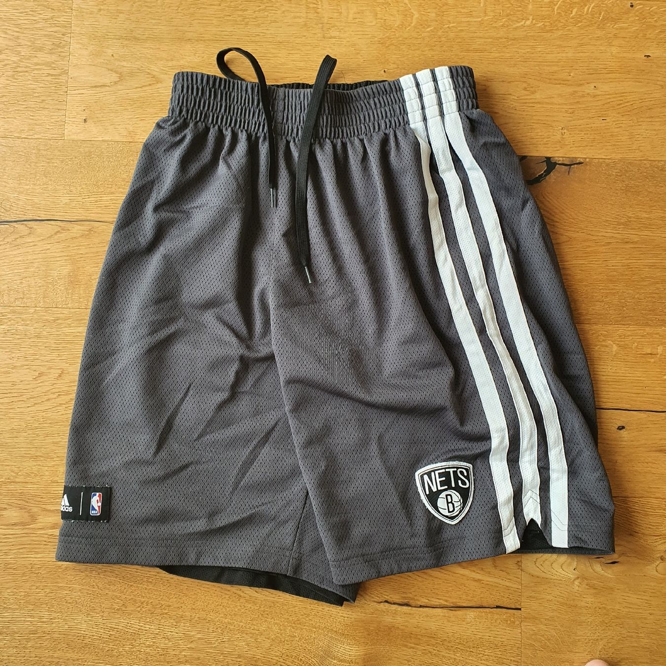 Maillots de corps & Pantalons: Basketball Triko NETS Grösse M – Neuf (Voir description) à Winterthur par caminando 2