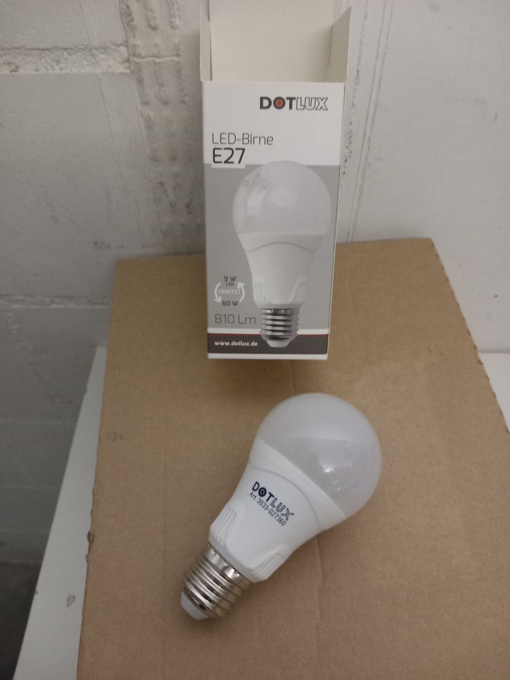 Lampen: LED Lampe E27 9W 2700K – Neu und originalverpackt aus Thun von Beroshop
