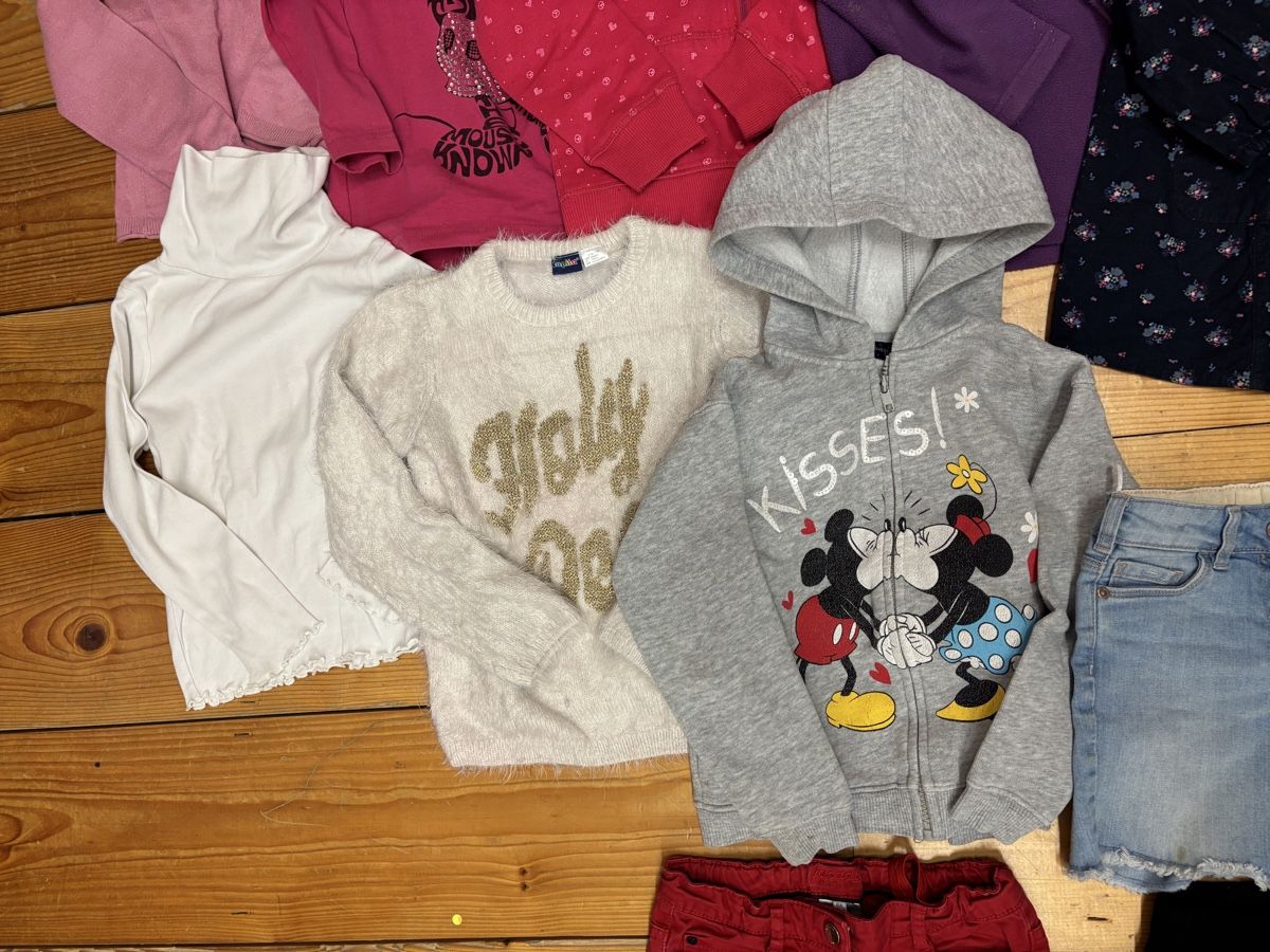 Lotti & Set di vestiti: Kleiderpaket Mädels, Grösse 110/116 – Usato da Büren an der Aare venduto da Nikito2001 4