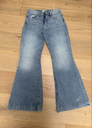 C&A Loose Flare Jeans, Gr. 36, neuwertig für den Frühling!