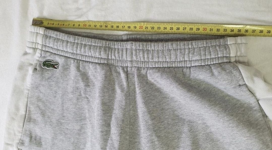 Lacoste Pantaloni: Lacoste sporthose G M – Usato da Maienfeld venduto da tobeyl2020 7