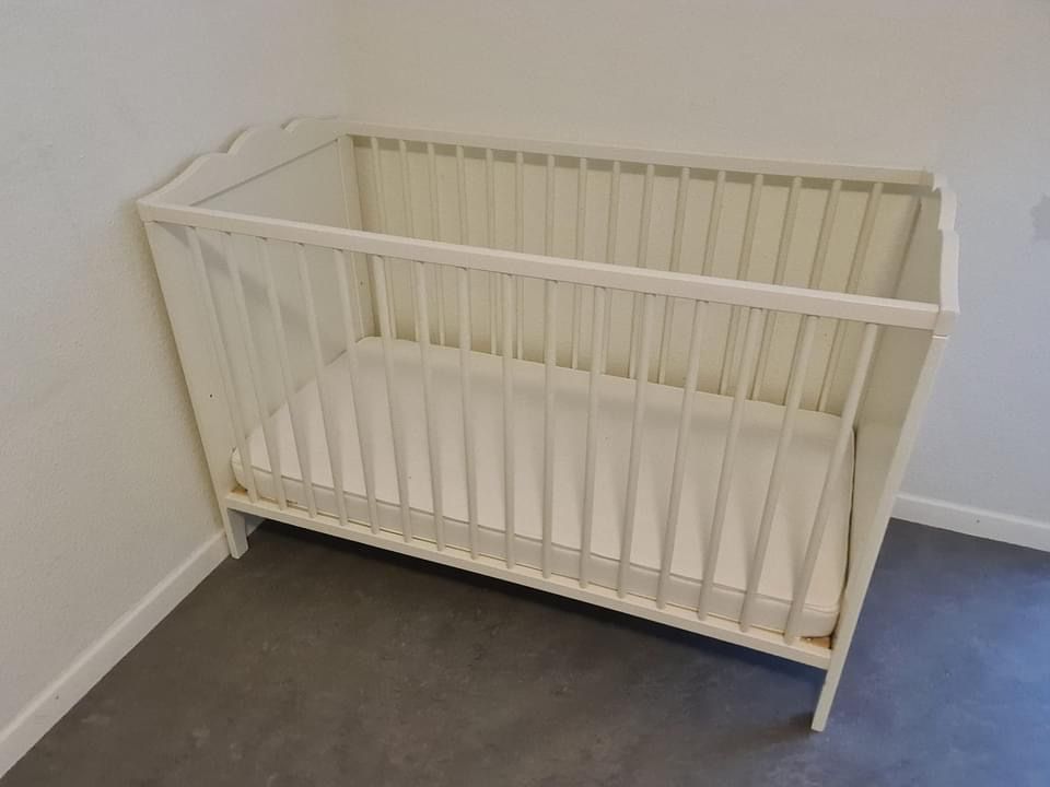 Ikea Babybett Hensvik