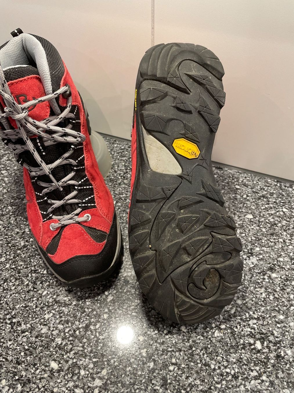 Scarpe da donna: Outdoor-Schuhe Damen – Usato da Rudolfstetten venduto da Amp6 1