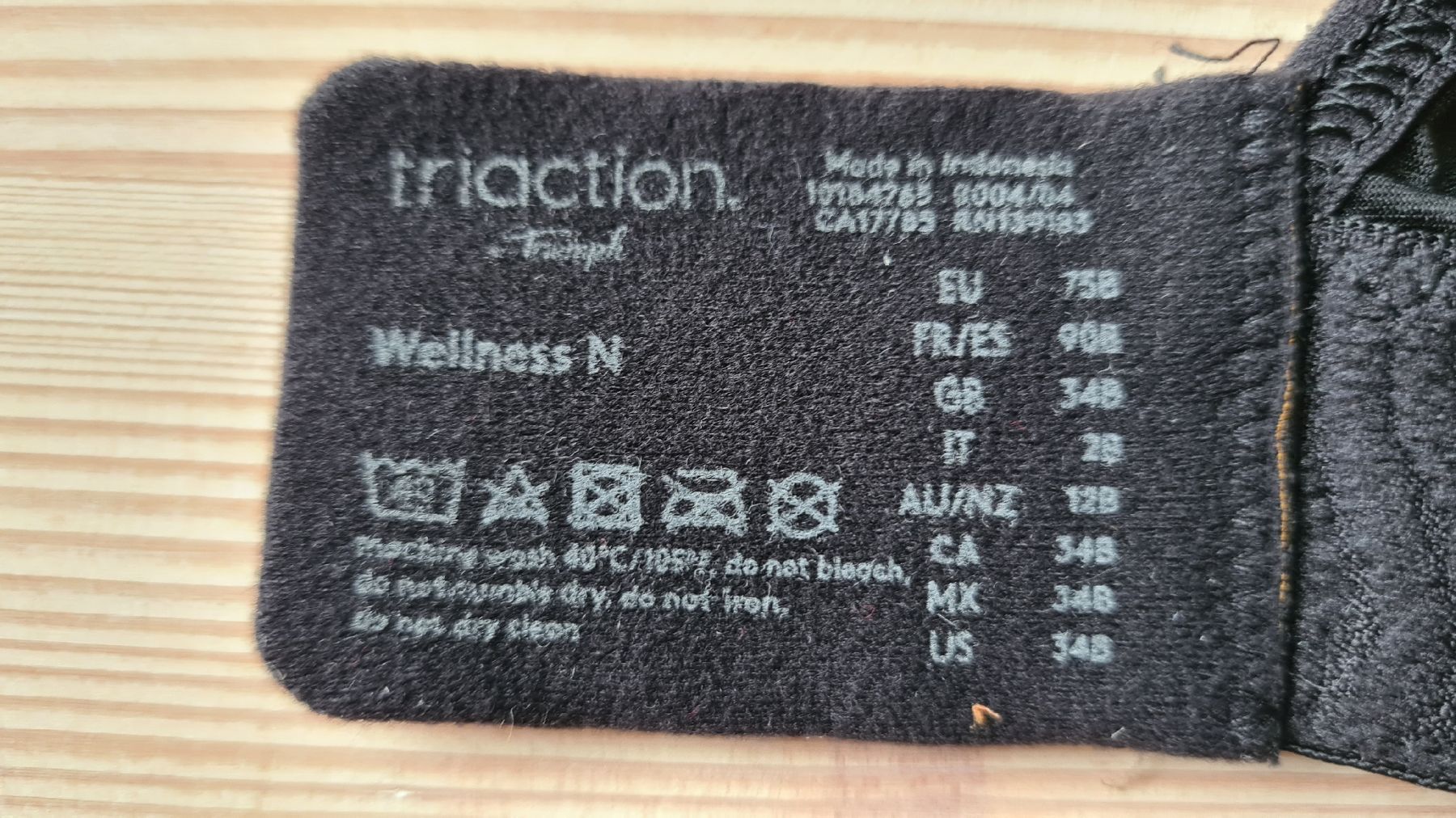 Triumph Sonstige Unterwäsche: Triaction Sport BH Wellness, Triumph, Gr. 75B – Gebraucht aus Olten von daxfox 3