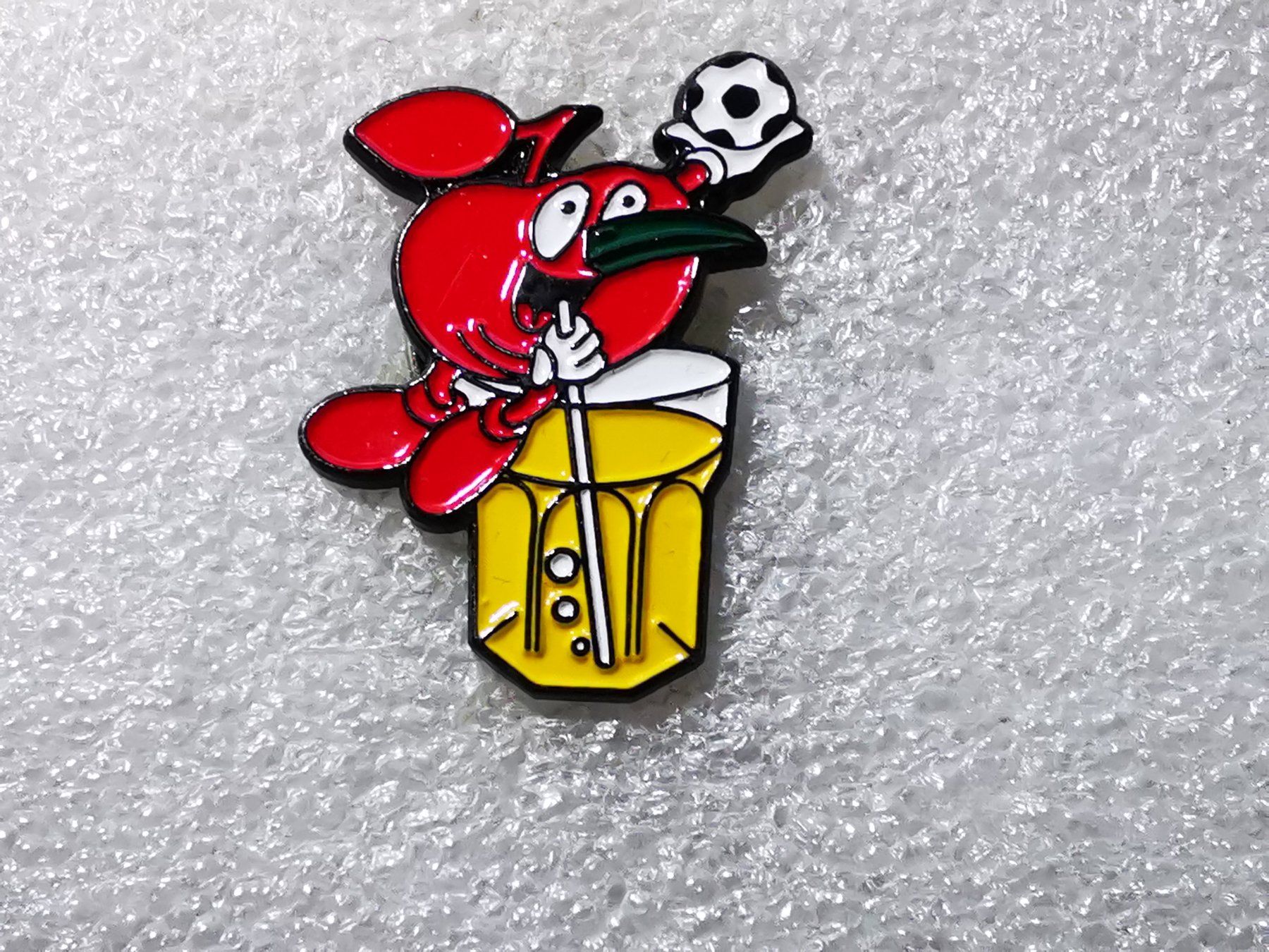 Placchette & Badge: Ansteckpin 49: Schweizer Apfelsaft – Usato da Oppligen venduto da Pin-Fall-Shop