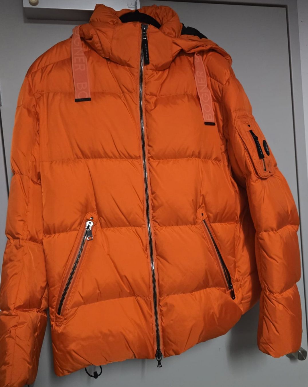 Bogner Giacche: Bogner orange Daunenjacke XL – Nuovo (secondo la descrizione) da Hinwil venduto da ZSHAG