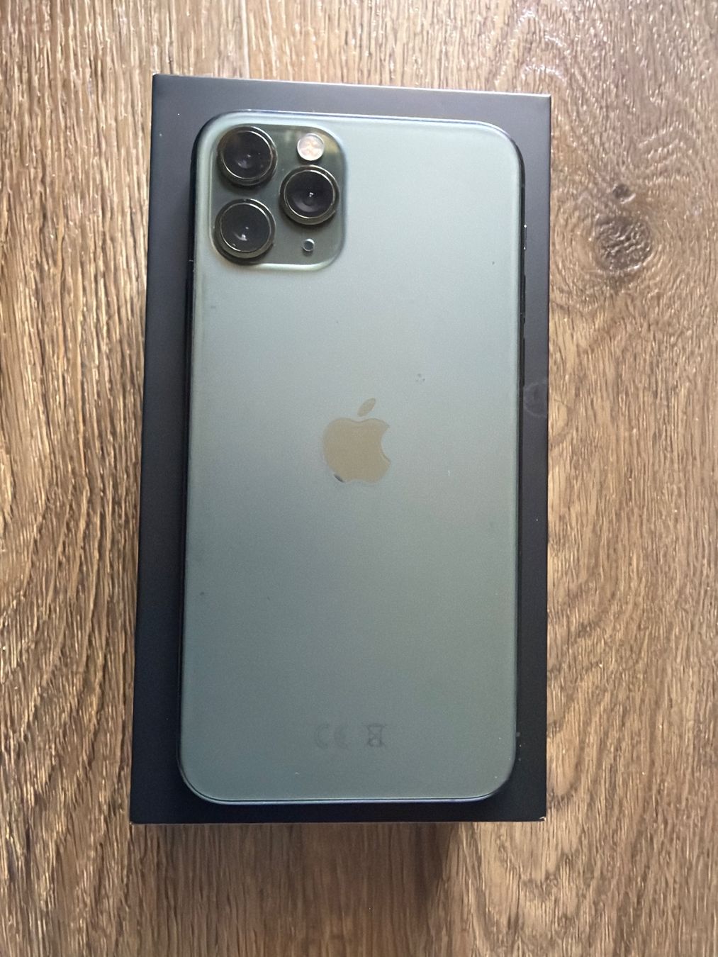 Apple Telefoni cellulari / Smartphones: iPhone 11 Pro Max vert 64GB avec boîte – Usato da Crans-Montana venduto da thi_77wm 1