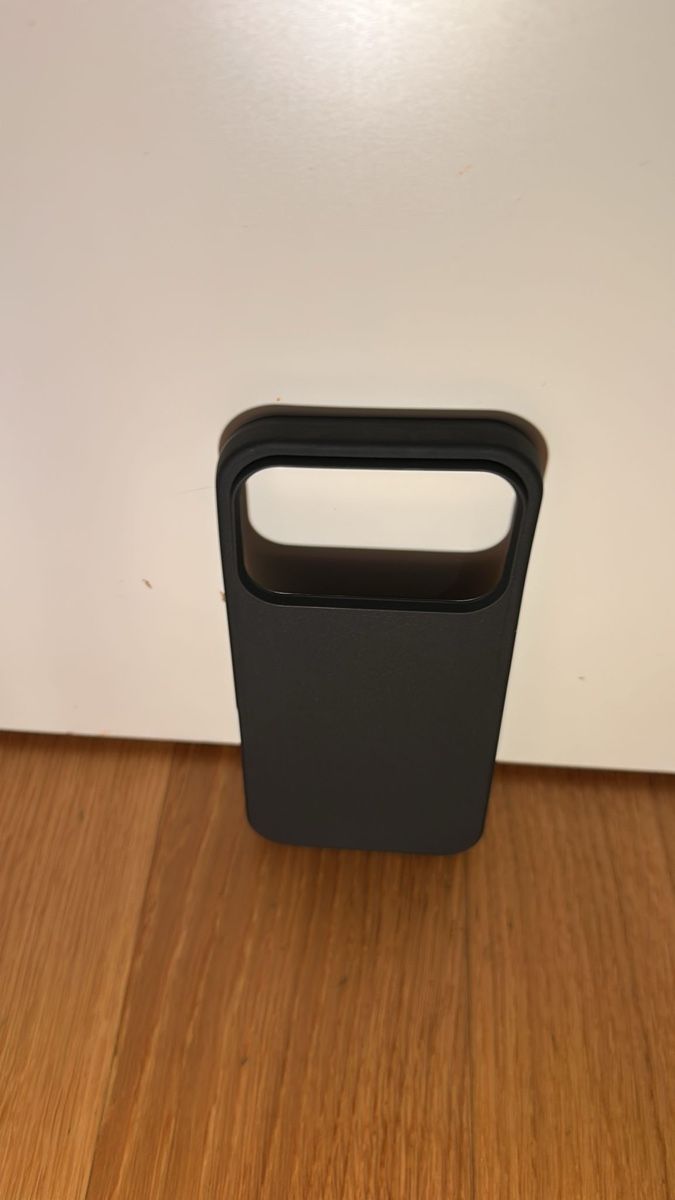 Cover & Protezioni schermo: iPhone 17 Pro Hülle - Schwarz - Top Zustand! – Nuovo (secondo la descrizione) da Grosshöchstetten venduto da and_vb2z