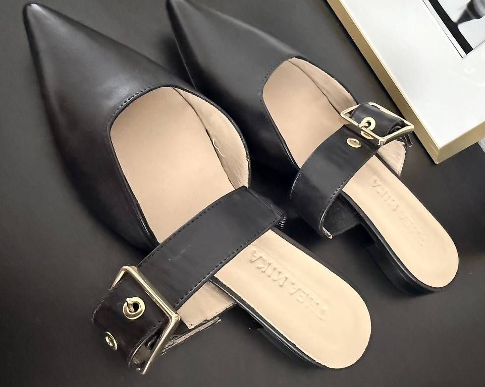 Scarpe da donna: SCHWARZE THEA MIKA MULES AVENA – Nuovo (secondo la descrizione) da Luterbach venduto da kikiic 2