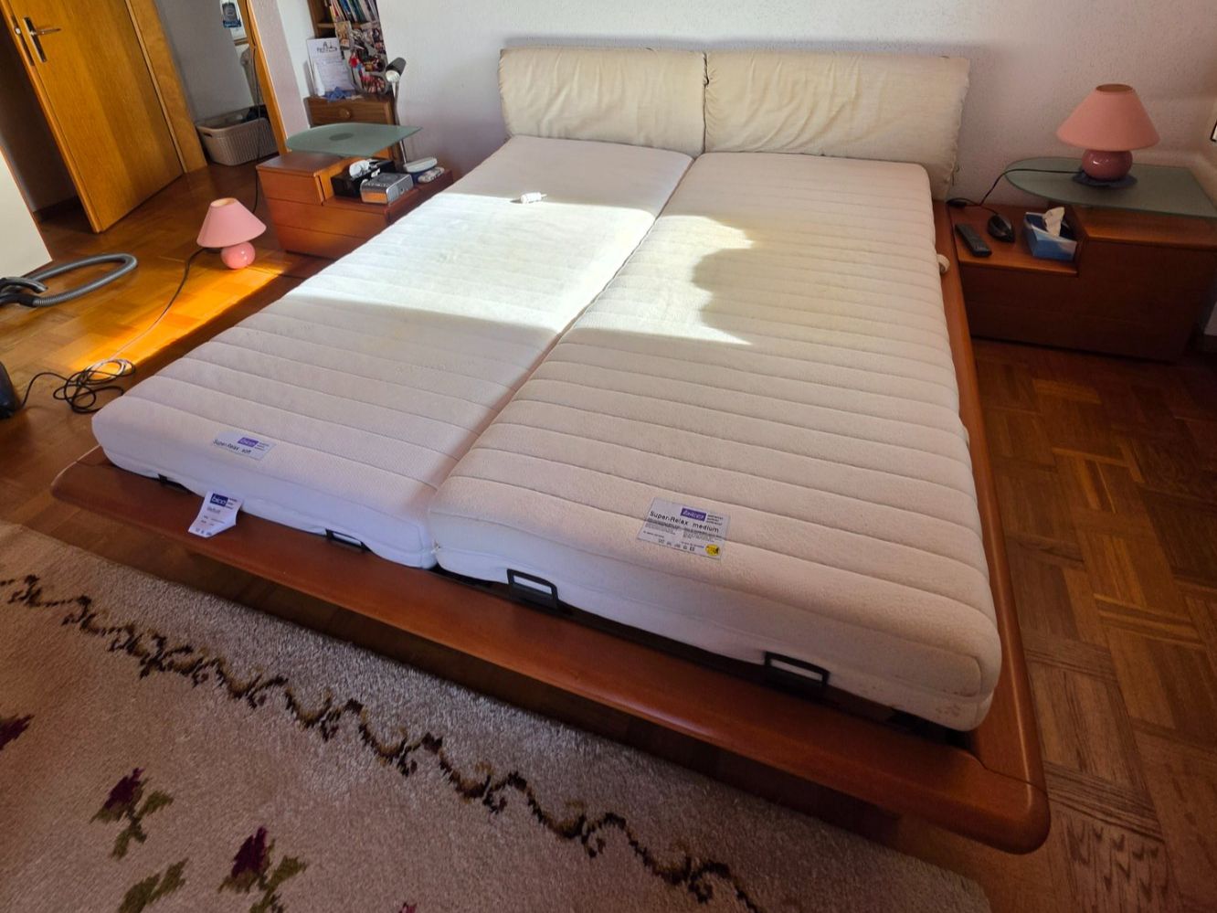 Pfister Letti: Lit double avec sommier et matelas – Usato da St-Blaise venduto da Tsvcb