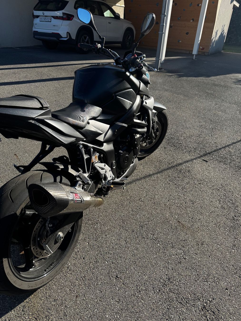 Suzuki Strada: Suzuki GSR 750A – Usato da Vétroz venduto da Erge1 3