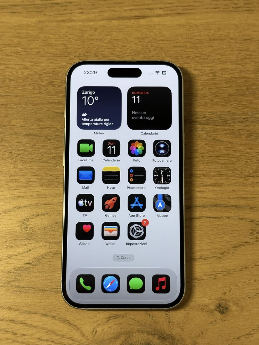 Apple Telefoni cellulari / Smartphones: IPHONE 15 – Nuovo (secondo la descrizione) da Cointrin venduto da res_nvs8