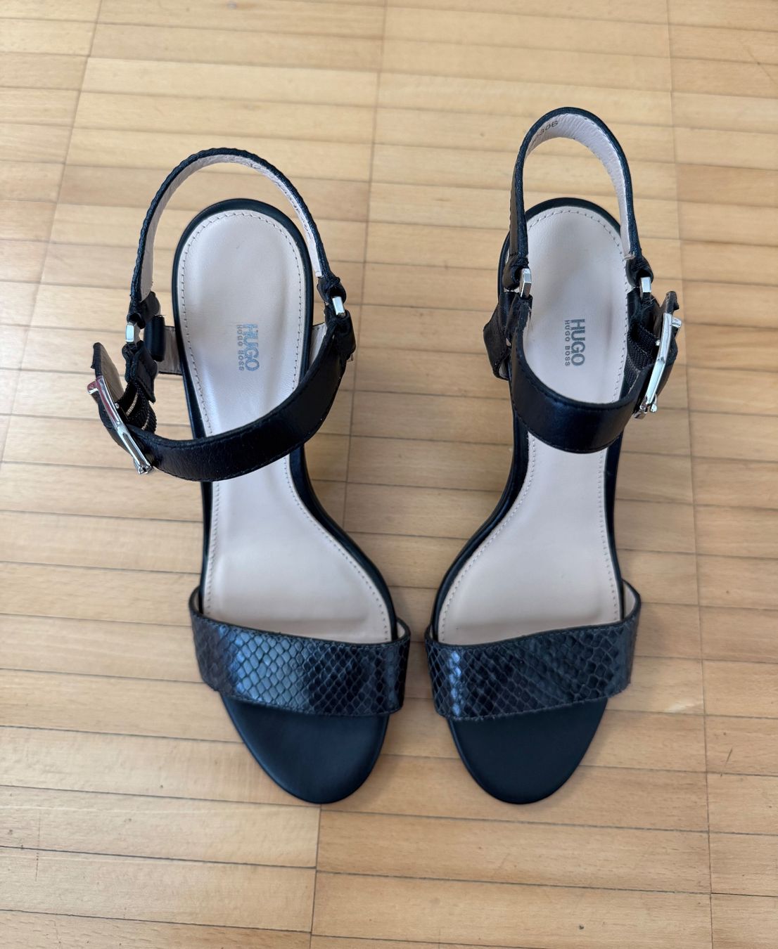 Hugo Boss Scarpe da donna: Hugo Boss Pumps Gr. 38 - NEU – Nuovo (secondo la descrizione) da Frauenfeld venduto da LIL_NA 3