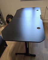 Ultradesk Gaming Tisch - Ideal für Homeoffice & Gaming