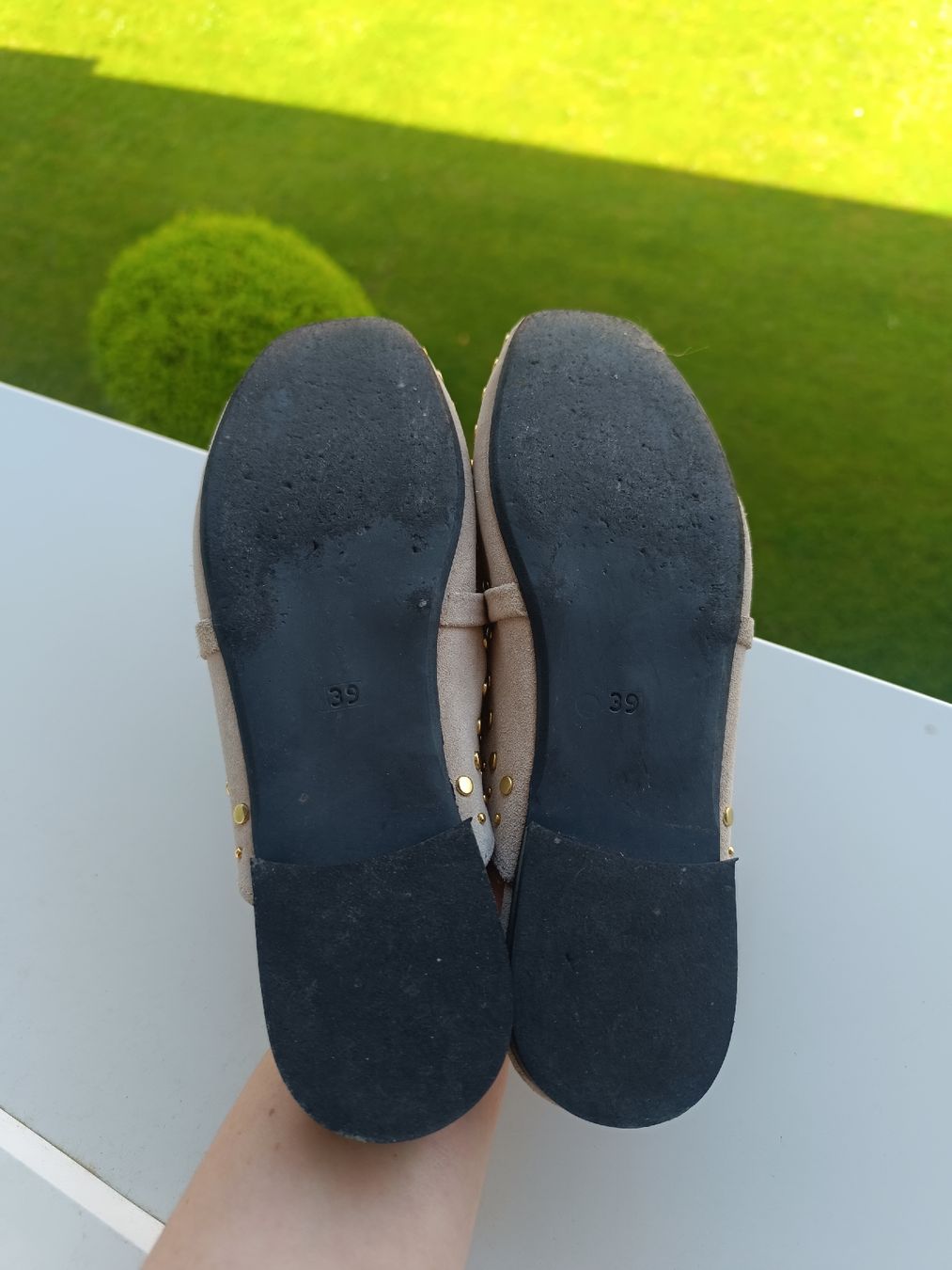 Scarpe da donna: Mules mit goldfarbenen Nieten/einmal getanzt – Usato da Zürich venduto da jac_bhz6 1
