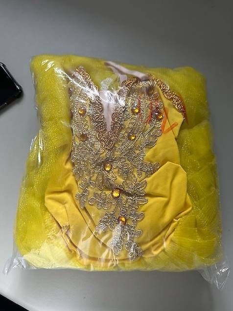 Costumi: Tutu taille 130 – Usato da Muraz (Collombey) venduto da dor_hp2w 3
