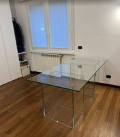 Scrivania in vetro