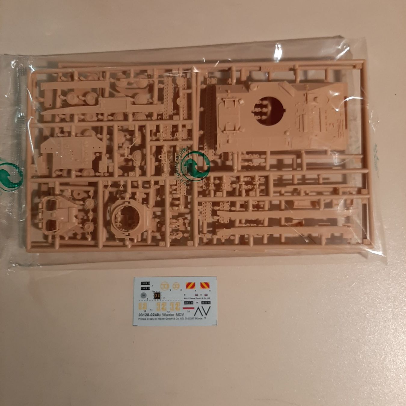 Revell Kit di modellismo & Modellini statici: 366 ... Warrior MCV ... Revell 03128 – Nuovo (secondo la descrizione) da Bonstetten venduto da Benibanny59 3