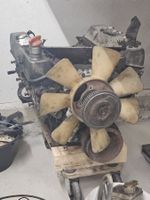 Land Rover Defender 110 V8 - Motor mit Anbauteilen