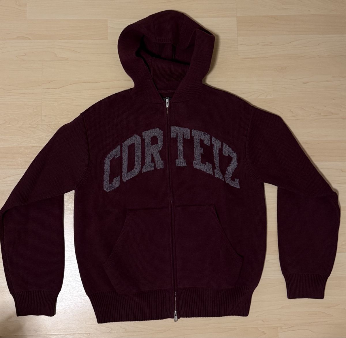 Corteiz Giacche: Corteiz Zip Hoodie – Nuovo e nell'imballaggio originale da Grenchen venduto da BuyingandSelling