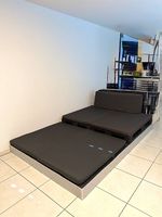 Paletten Lounge mit Kissen